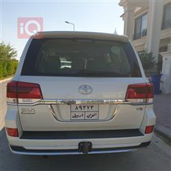 تۆیۆتا لاند کروزەر